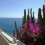 3 Minutes From Puerto Rico